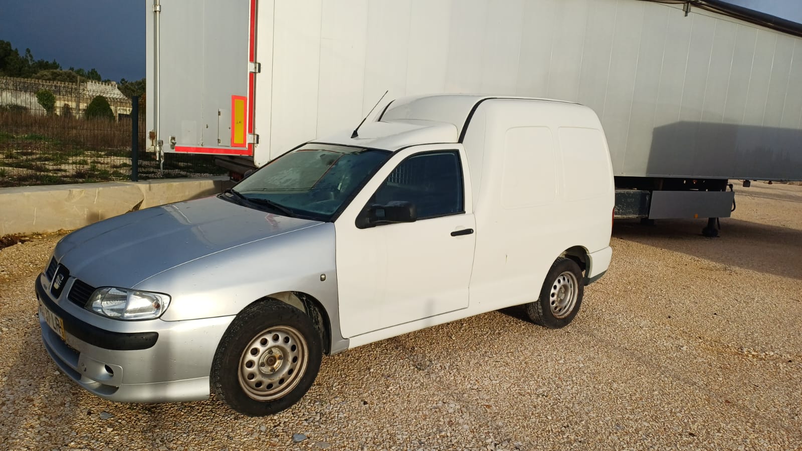 Seat Carinha Ano 1998
